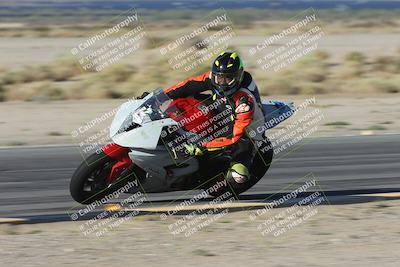 media/Sep-20-2025-Race Pace (Sat) [[d4e1b33f4d]]/Non Verified/Turn 4 Inside (8am)/